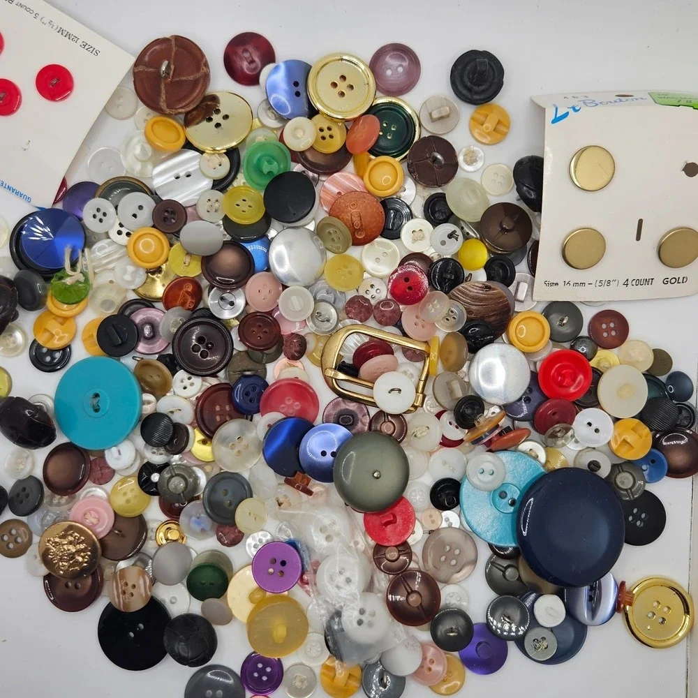 Vintage Mixed Button‎ Lot Sewing Craft Buttons Shank 4-Hole Decorative Gold Tone